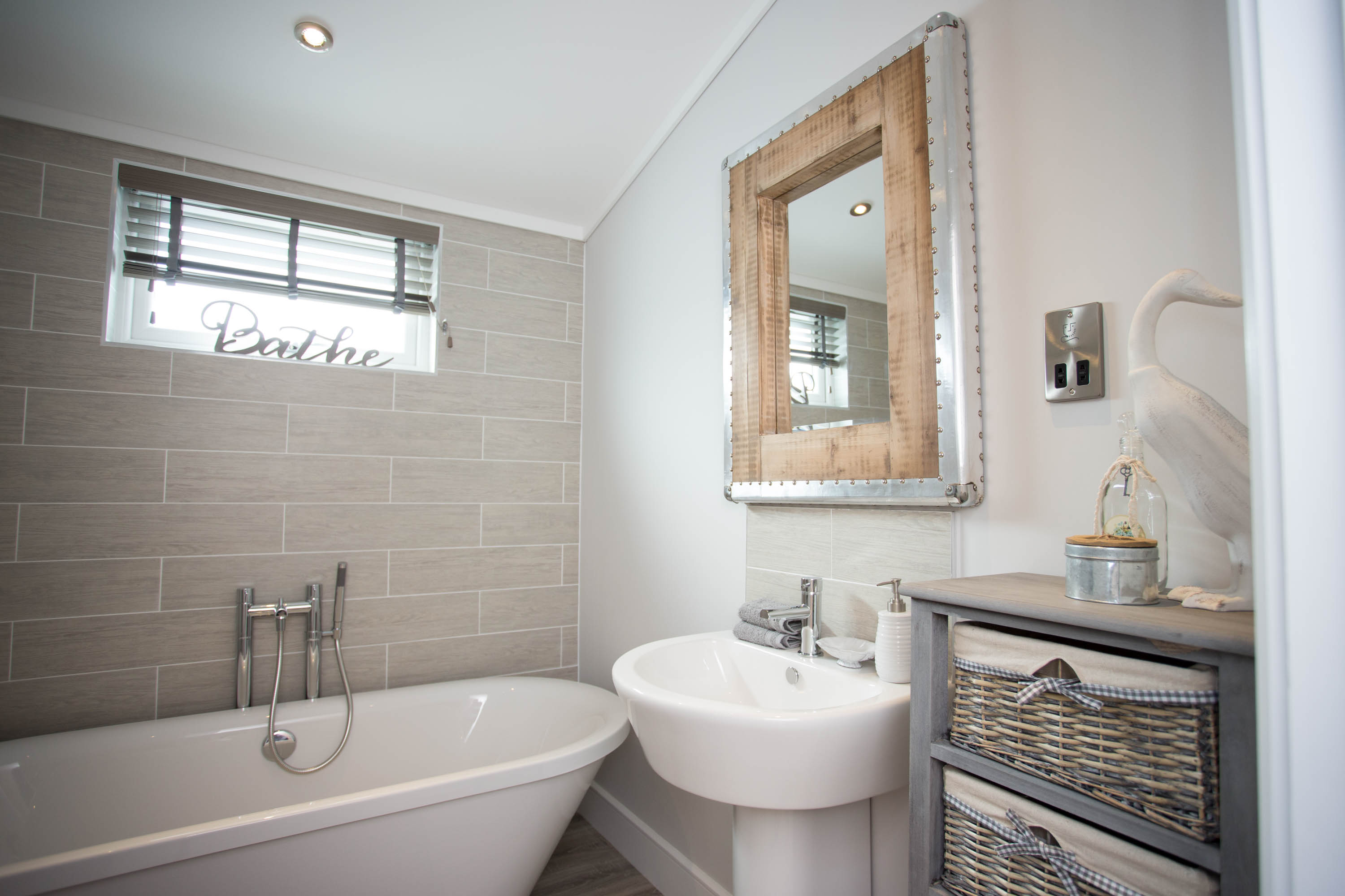 prestigecasabathroom Woodward Lakes and Lodges