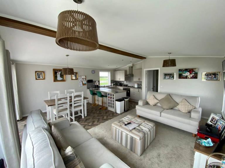 PreOwned Plantation Lodge £200,000 Woodward Lakes and Lodges